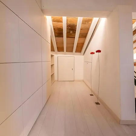 Luxury Rooftop Piazza Erbe Apartment Verona