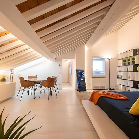 Luxury Rooftop Piazza Erbe Appartement
